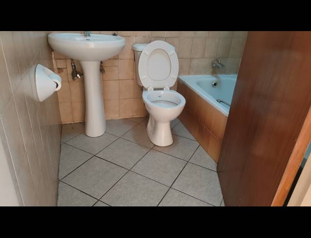 2 BEDROOM FLAT FOR SALE IN SILVERTON